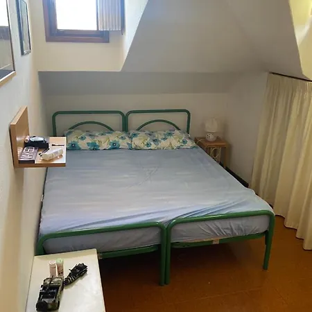 דירה Baiamarinellaccommodation אולביה